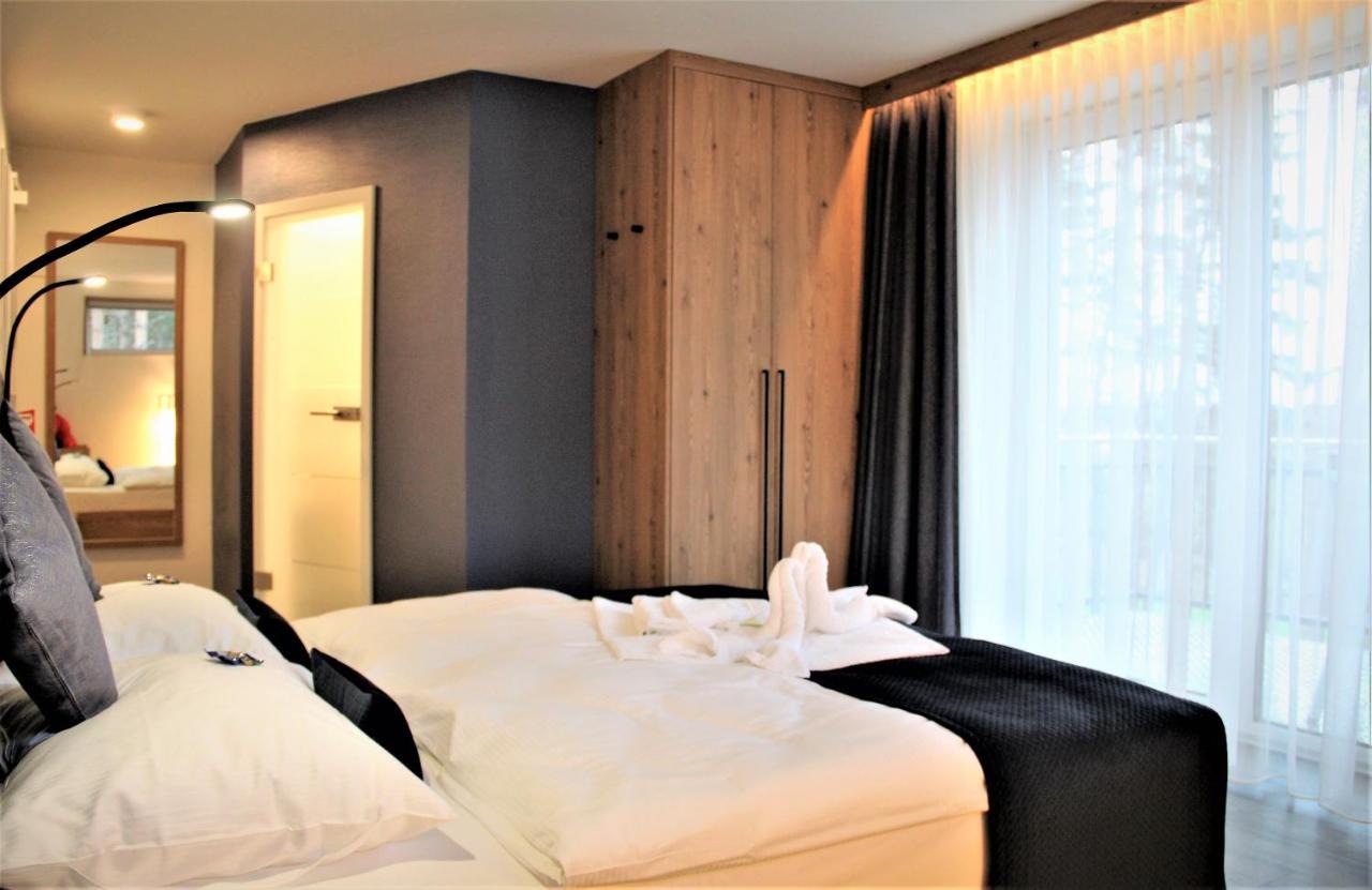 Art & Galerie Hotel Lenz Plauer See Fuenfseen Ngoại thất bức ảnh