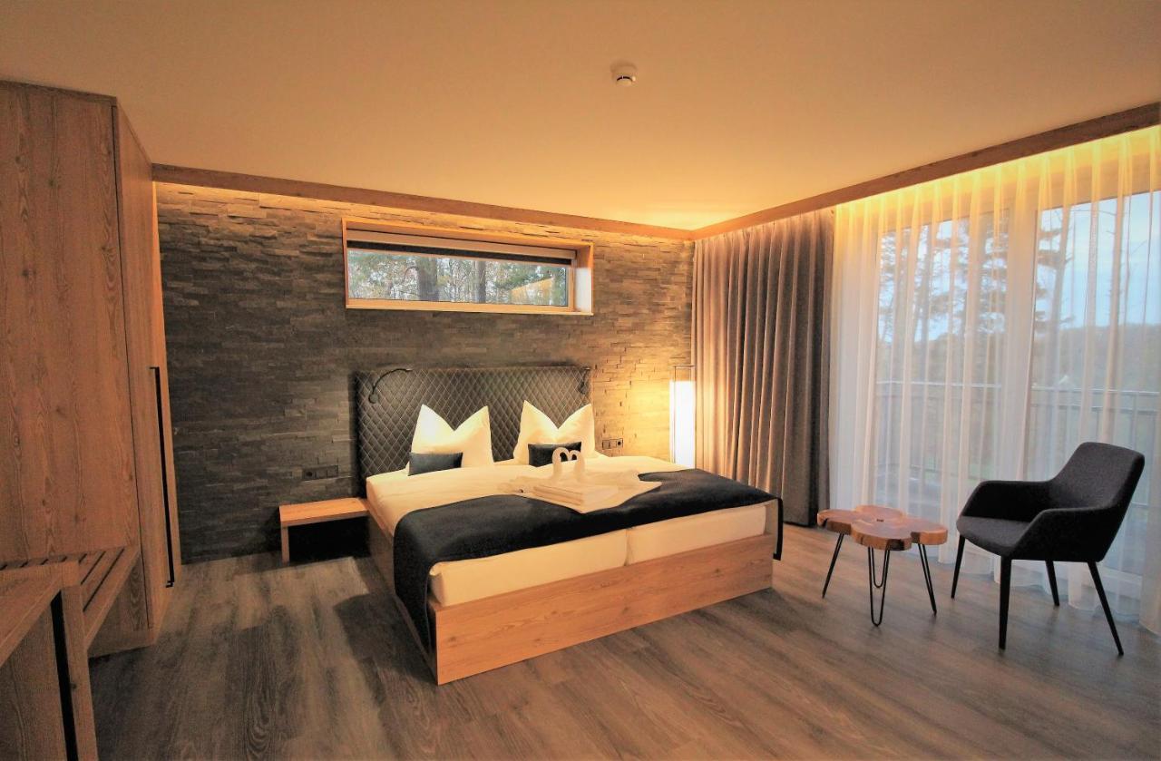 Art & Galerie Hotel Lenz Plauer See Fuenfseen Ngoại thất bức ảnh