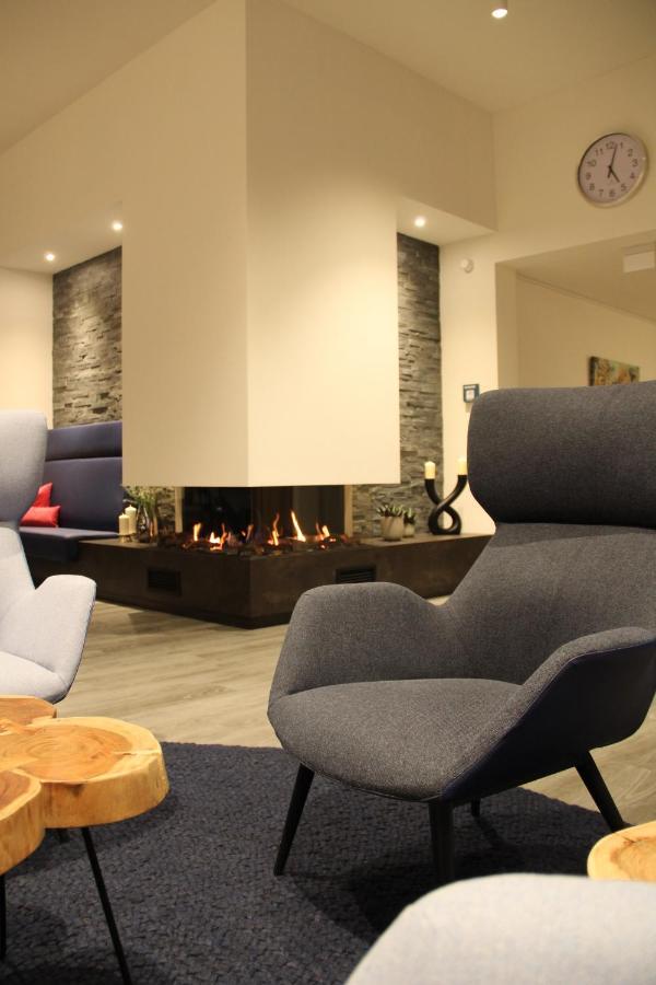 Art & Galerie Hotel Lenz Plauer See Fuenfseen Ngoại thất bức ảnh