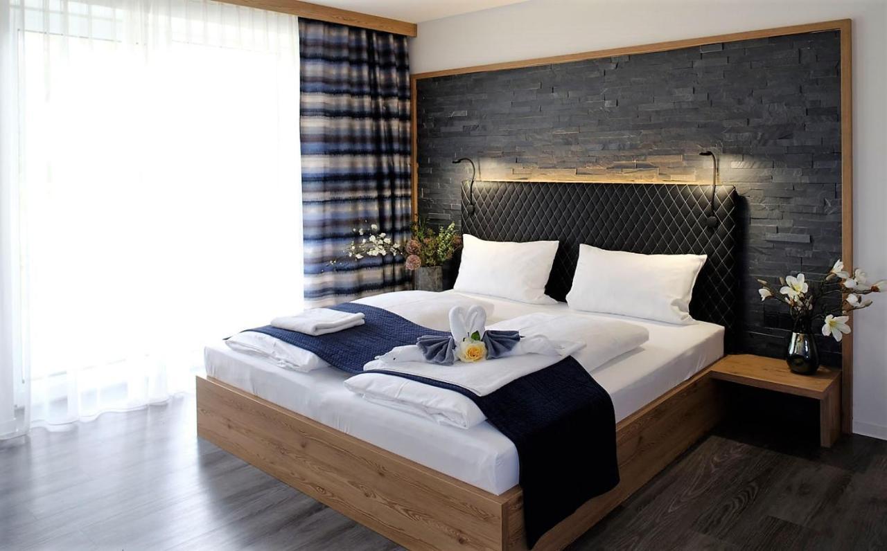 Art & Galerie Hotel Lenz Plauer See Fuenfseen Ngoại thất bức ảnh