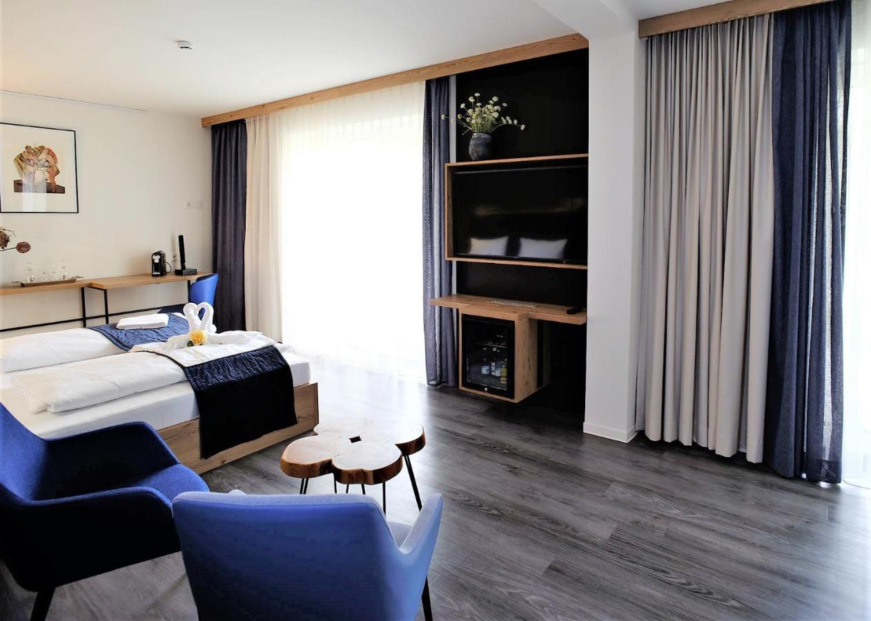 Art & Galerie Hotel Lenz Plauer See Fuenfseen Ngoại thất bức ảnh
